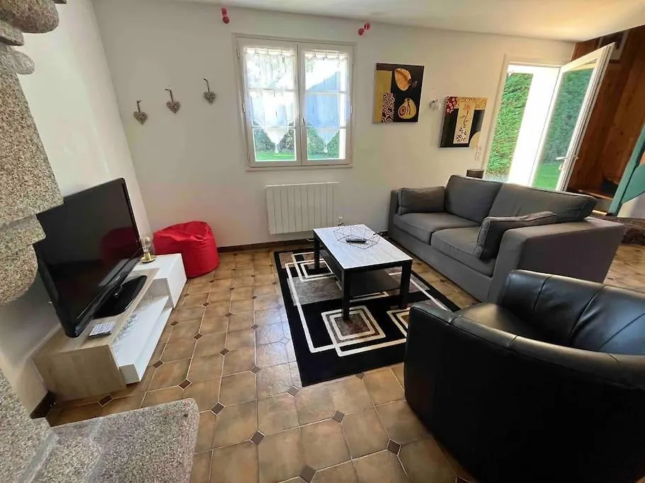 Gite La Villemain Saint-Broladre