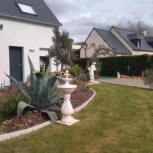 Bed & Breakfast 6bis Rue De La Boussaquiere St Broladre, Saint-Broladre